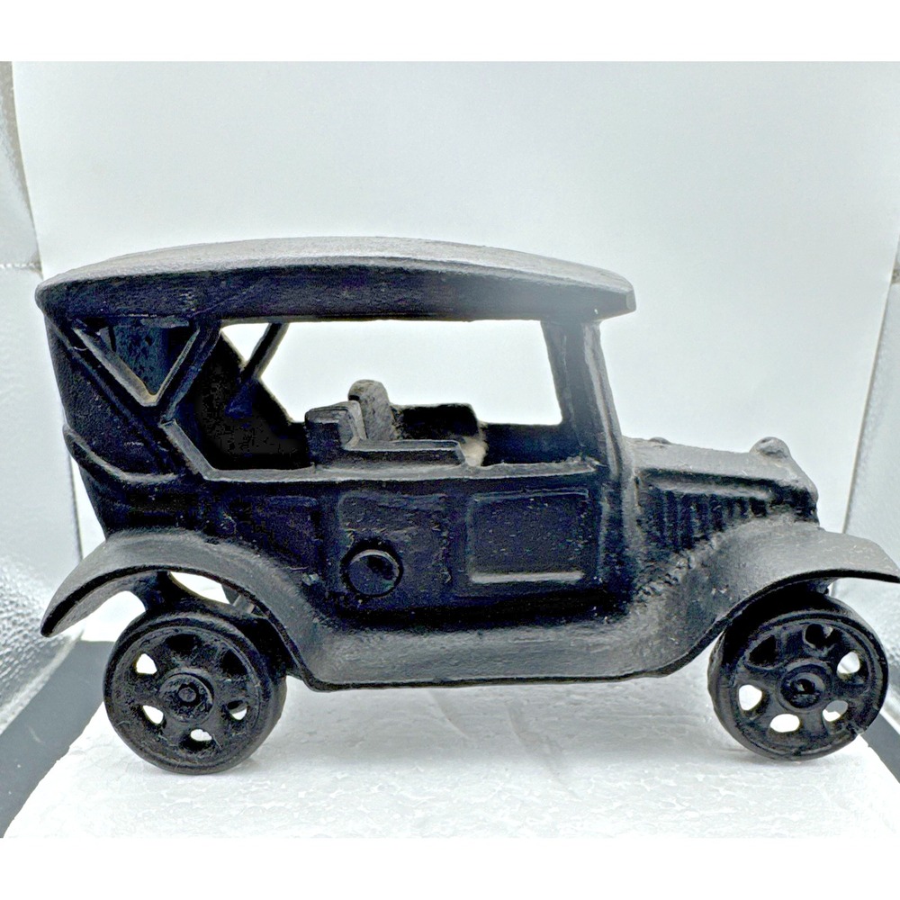 Antique Cast Iron‎ Ford Model T Sedan Marked JM 135 Toy Car